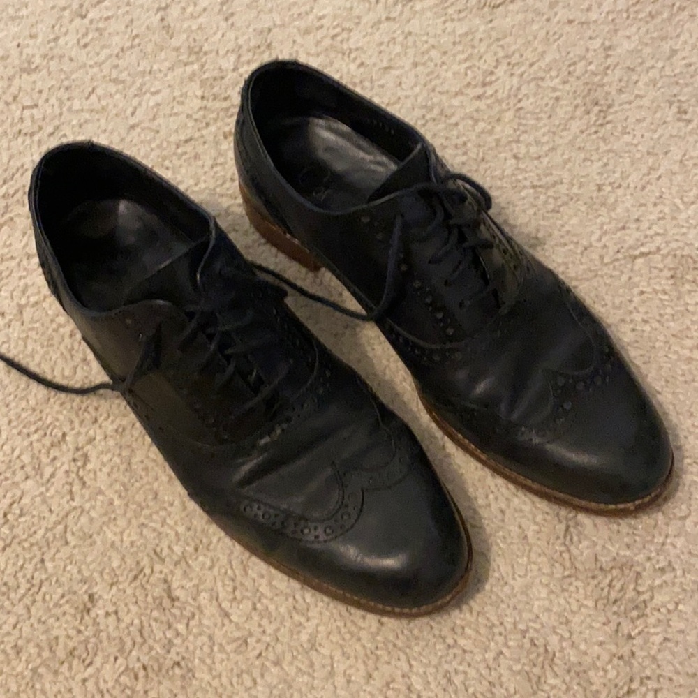 Cole Haan wing tip oxfords